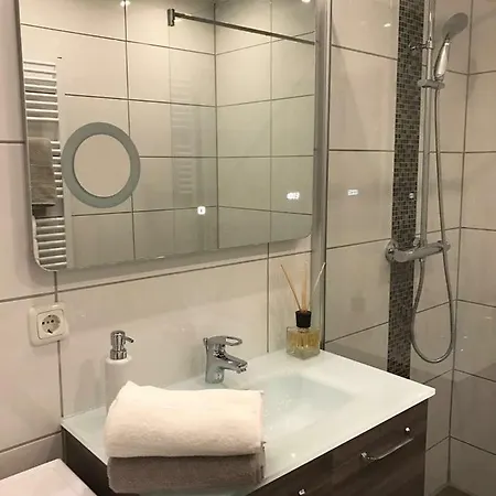 City Apartment Apartment *